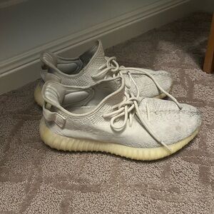 Yeezy Boost 350 in Cream White